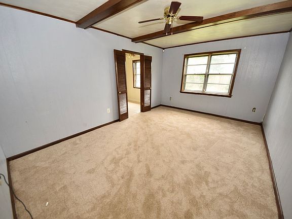3rd image of 4402 Shadcrest Dr