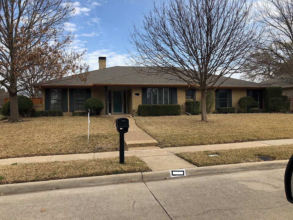 1st image of 2009 Lake Hill Ln