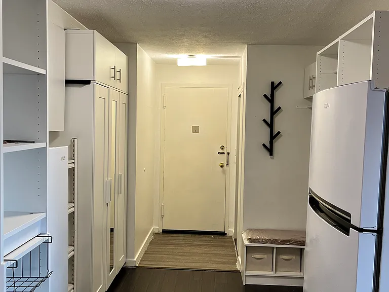 Entry area