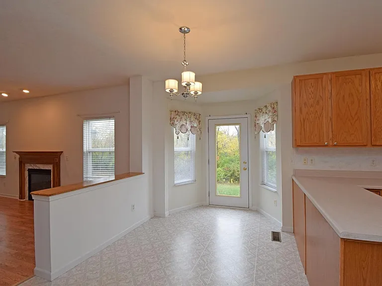 7867 Winding Creek Ct — Photo 9