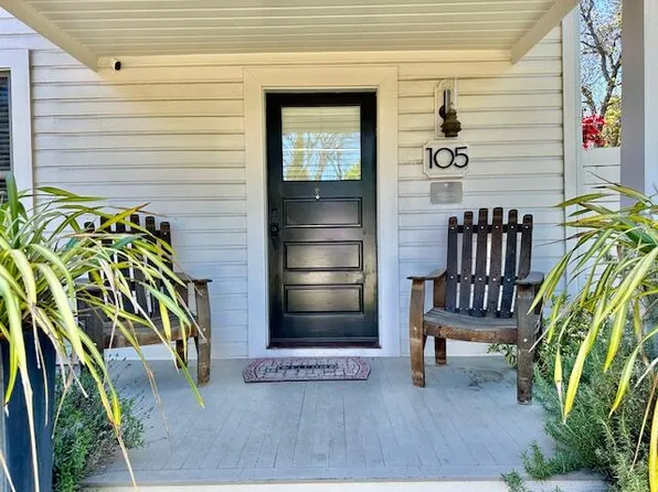 105 W Pine St, Jacksonville, OR 97530