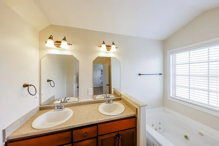 105 Landings Way Dr — Photo 6