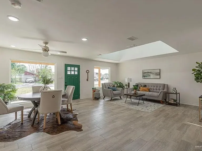 2228 Ivy Ave — Photo 9