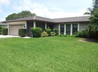 4245 King Richard Dr, Sarasota, FL 34232