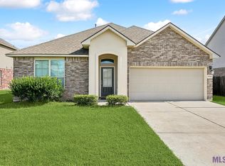 8941 Cherry Laurel Ave, Zachary, LA 70791