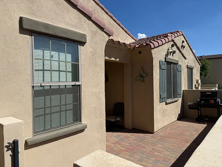 15257 W Old Oak Ln — Photo 9