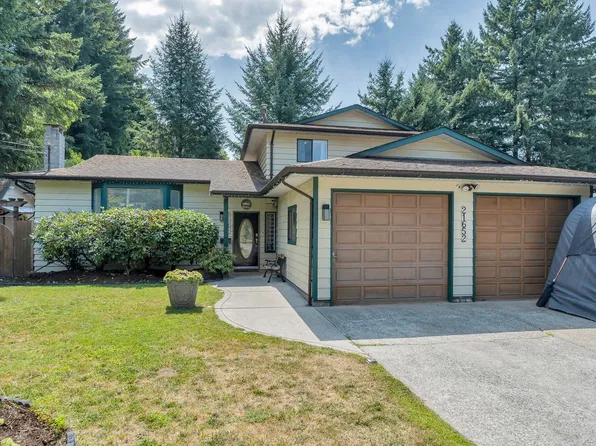 21652 121st Ave, Maple Ridge, BC V2X 3S6