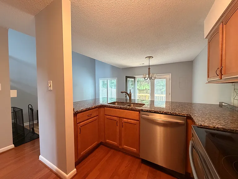 2629 Chancer Dr — Photo 4