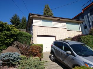 3261 Belvidere Ave SW, Seattle, WA 98126
