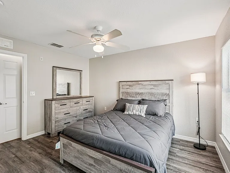 Oakwood Sarasota — Photo 19