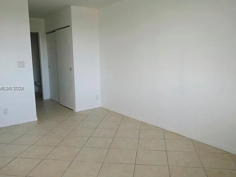 2771 Riverside Dr #405A — Photo 15