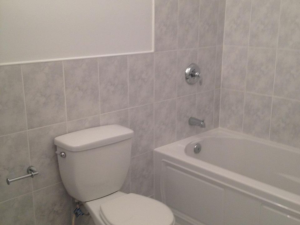 2nd image of 159 Congress St APT 3