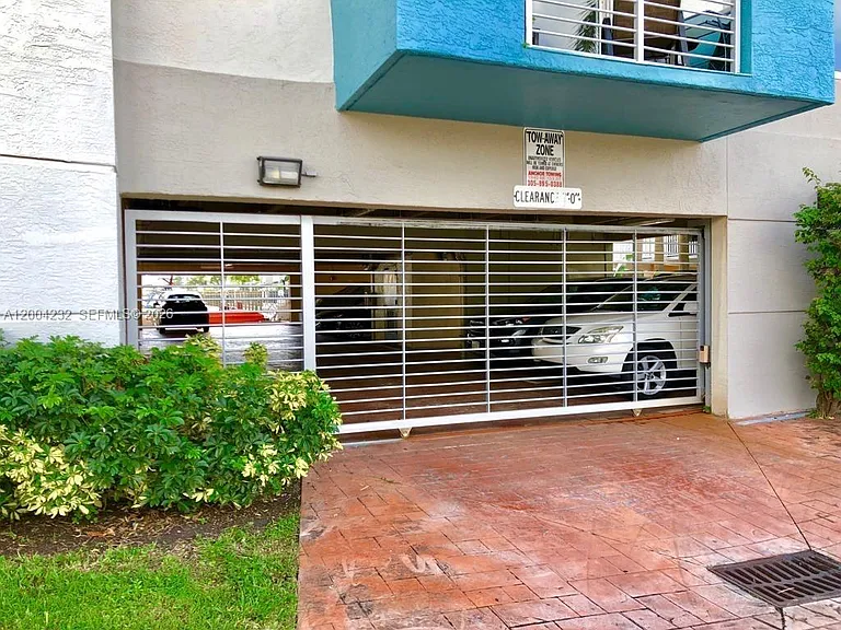 16851 NE 35th Ave #27 — Photo 7