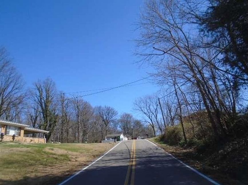 Exterior Neighborhood (street photo)