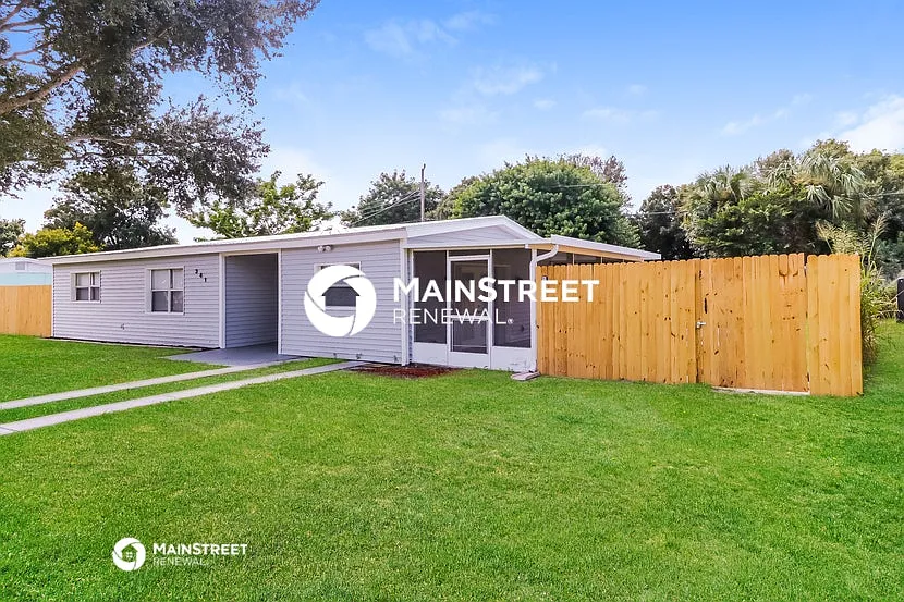 341 Ashley St — Photo 3