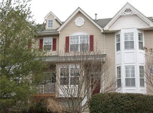 20 Windham Ct, Flemington, NJ 08822