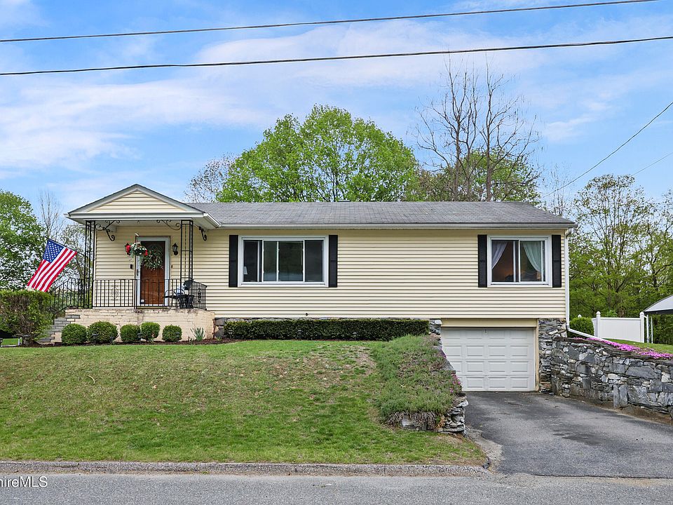 1st image of 60 Willow St