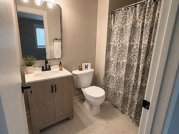 4th image of 1120 N Ridge Dr NW