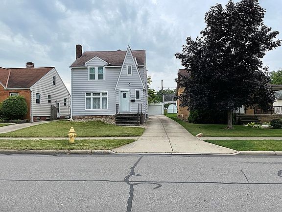 2nd image of 5903 Luelda Ave