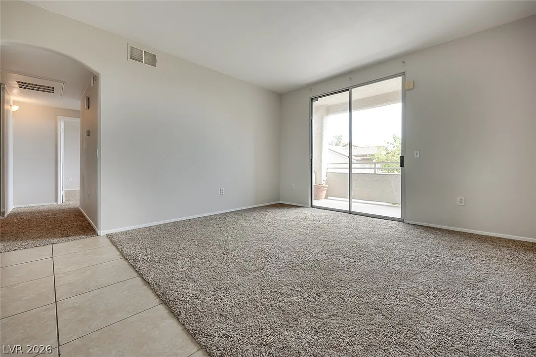 2 bed, 2.0 bath, 1104 sqft, $1,625 — Photo 3