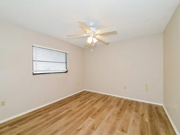 5453 Colonial Oaks Blvd — Photo 13
