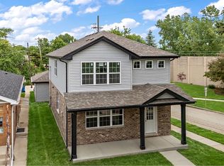 7630 W 66th St, Bedford Park, IL 60501