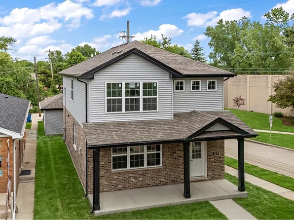 7630 W 66th St, Bedford Park, IL 60501