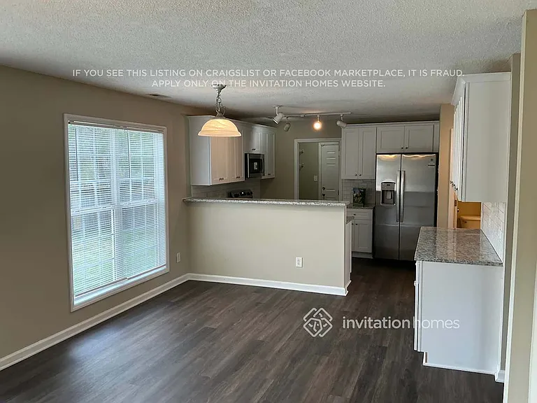 5808 Thistlerock Ln — Photo 4