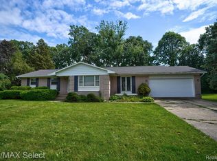 4341 Post Dr, Flint, MI 48532