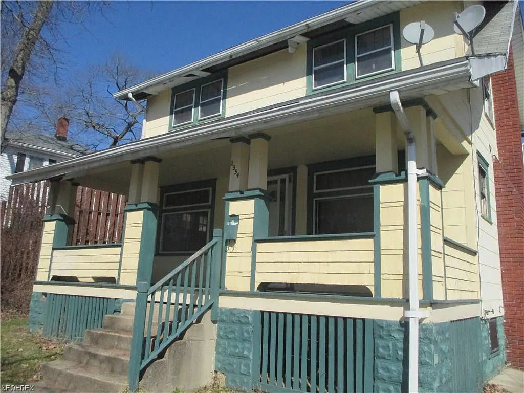 2354 Mount Vernon Ave photo 1