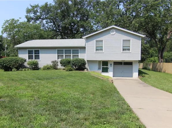 527 S Alta Ln, Olathe, KS 66061