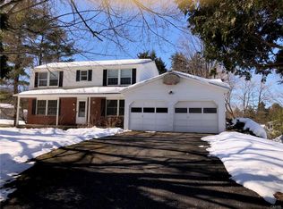 4619 Red Fox Dr, Manlius, NY 13104