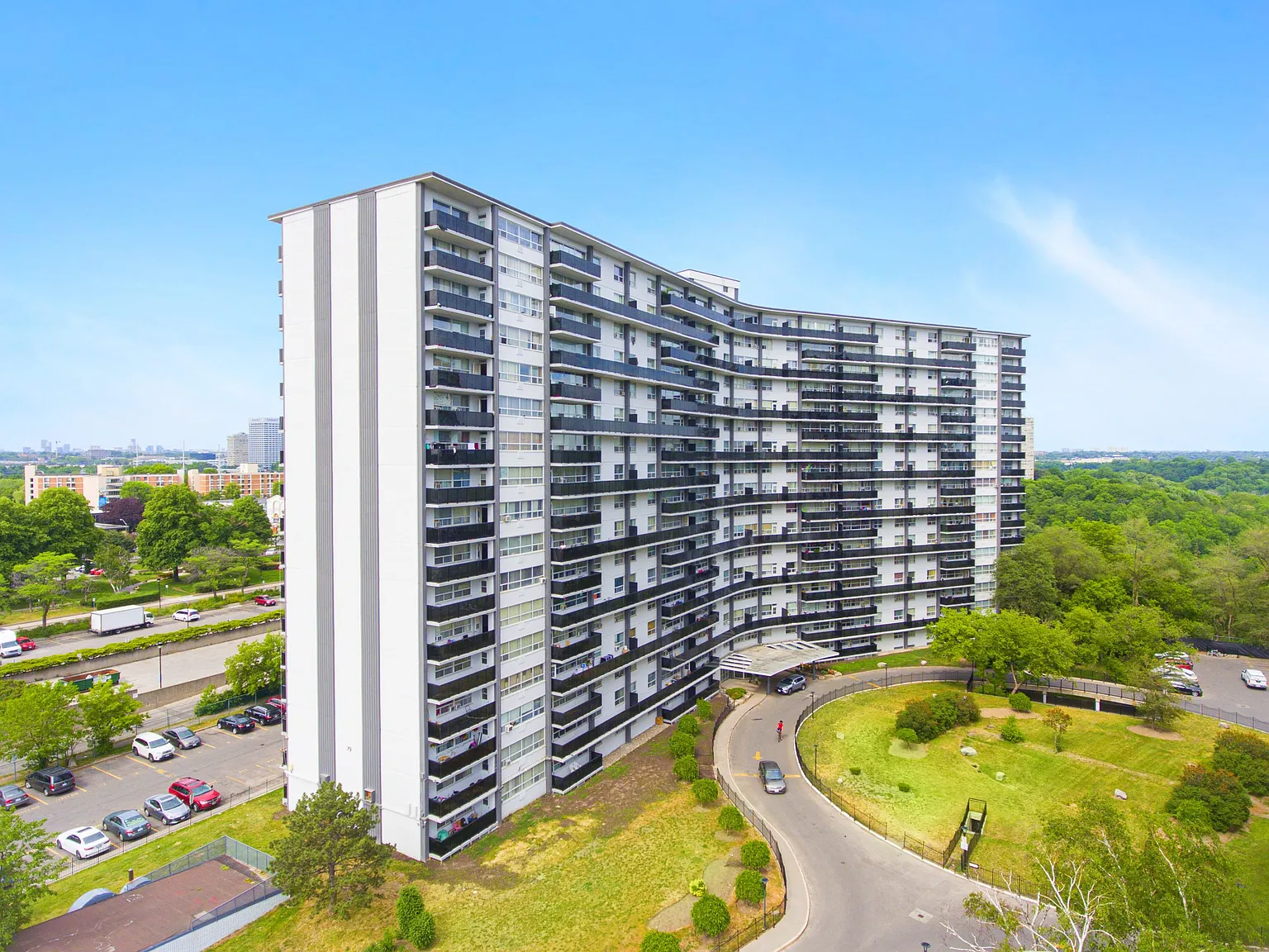 Champlain Towers at 75 Thorncliffe Park Drive — Photo 3