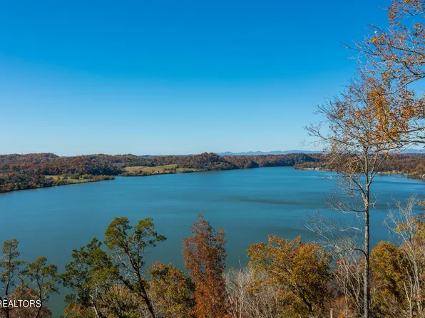 2105 Delta Queen Rd, Louisville, TN 37777