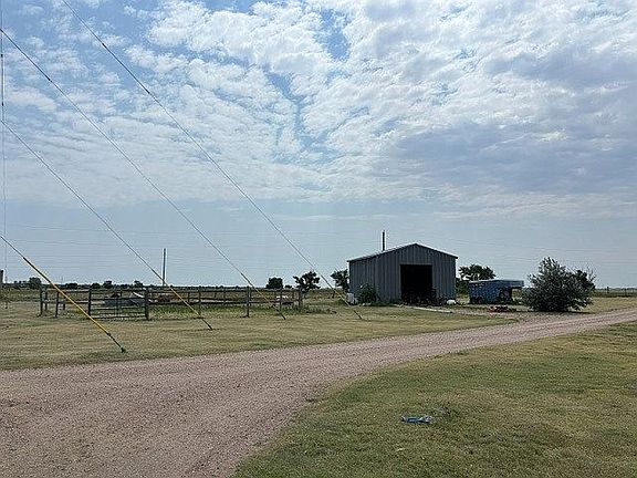 4th image of 10588 Lariat Rd