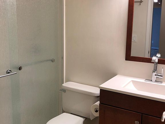 5th image of 9907 NE 124th St APT 816
