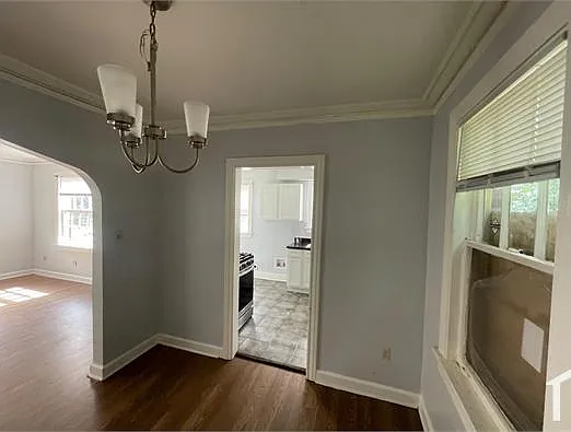 3761 Faxon Ave — Photo 10