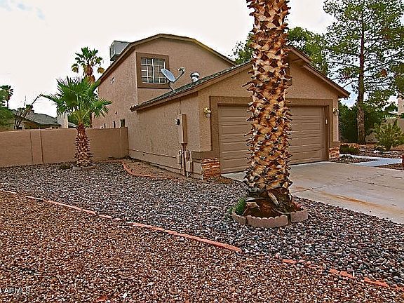 4th image of 3020 E Siesta Ln