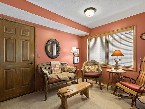 5th image of 107 Gallatin Dr APT B