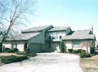 7376 Flamingo St, Algonac, MI 48001