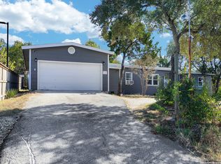 1016 E Borgfeld Dr, San Antonio, TX 78260