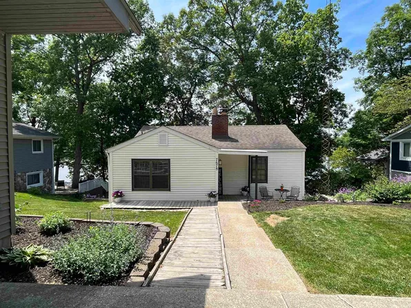 7678 N Sandy Beach Dr, Monticello, IN 47960