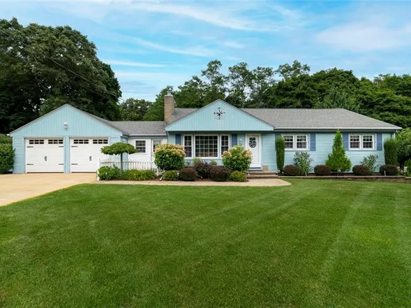 57 Shenandoah Rd, Warwick, RI 02886