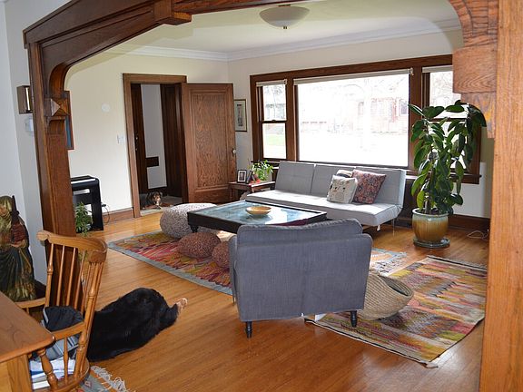 3rd image of 2310 Arthur St NE #657321