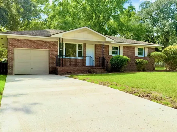 106 Lamie Dr, Ladson, SC 29456