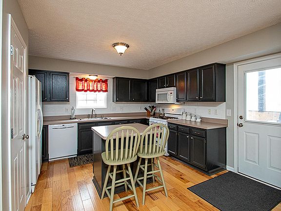 5th image of 211 Wynridge Ct