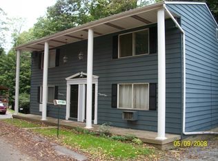 204 Chateau Ln, Butler, PA 16001