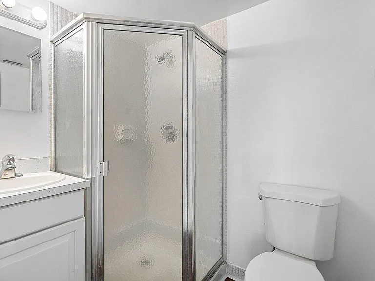 1021 Flame Vine Ave — Photo 16