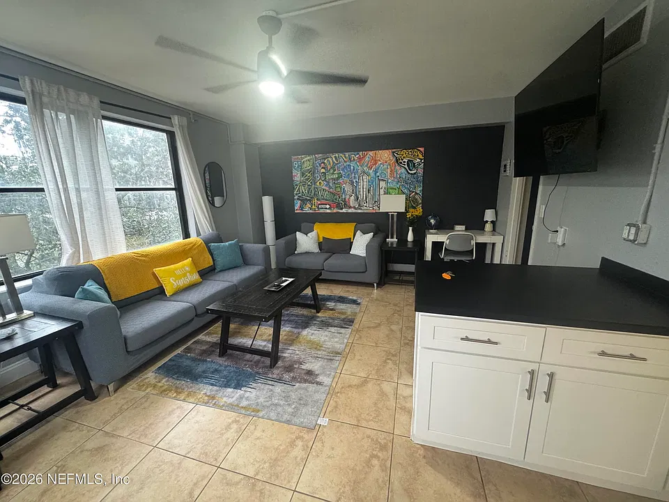 311 W Ashley St #301