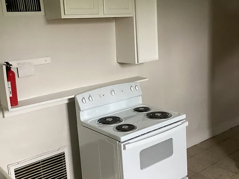 1 bed, 1.0 bath, 600 sqft, $700 — Photo 9